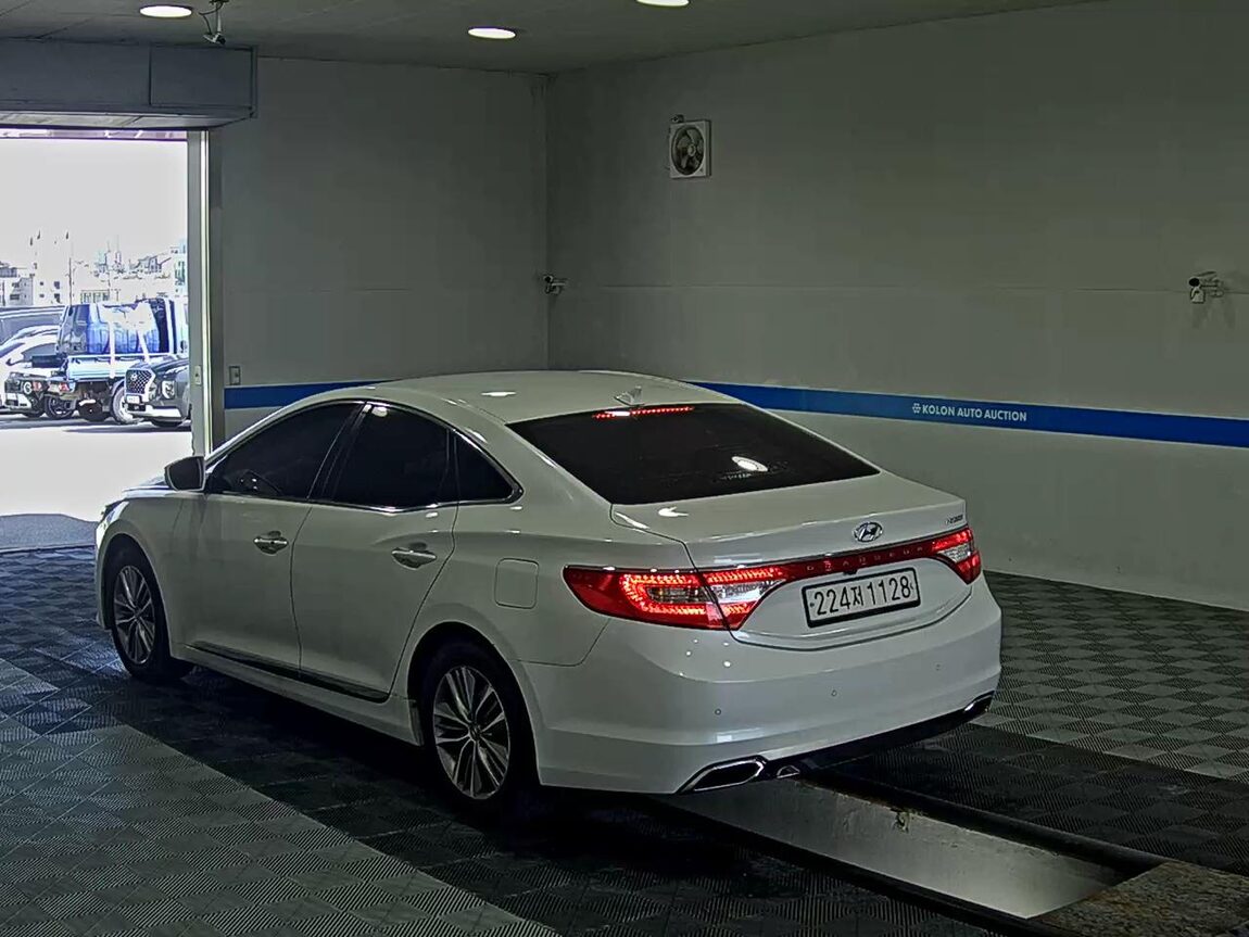 HYUNDAI GRANDEUR HG LPI TAXI DELUXE TYPE 2016 - zdjęcie 6