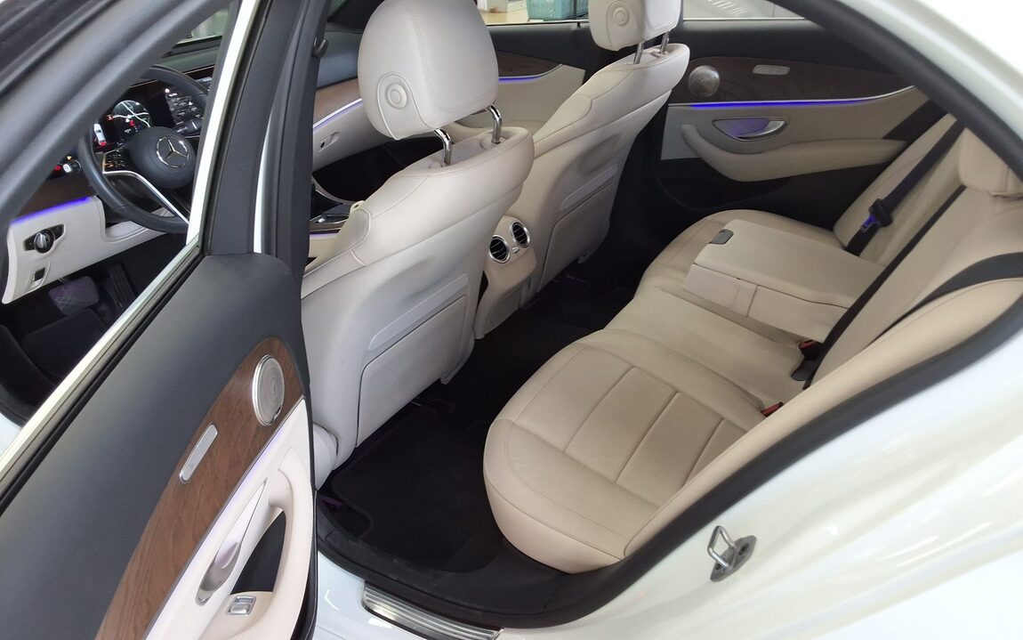 MERCEDES-BENZ E-CLASS (5TH GEN) E250 EXCLUSIVE 2022 - zdjęcie 12
