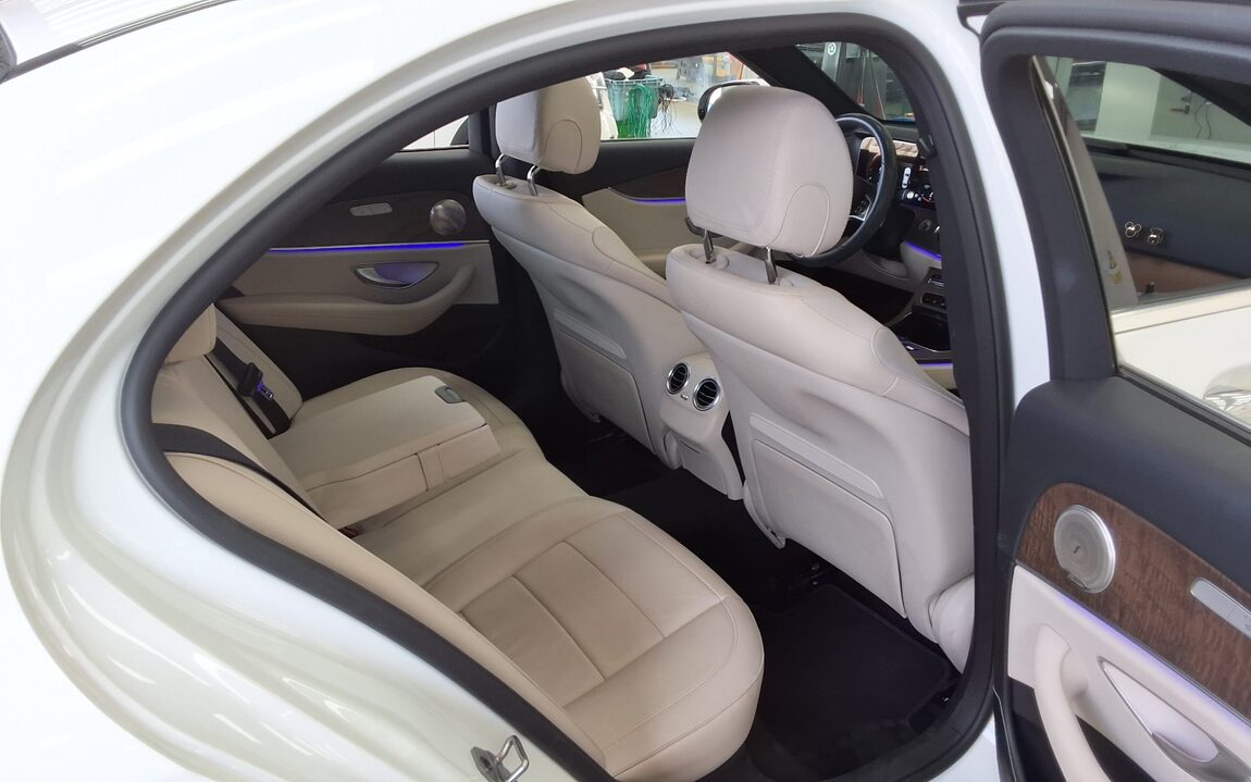 MERCEDES-BENZ E-CLASS (5TH GEN) E250 EXCLUSIVE 2022 - zdjęcie 13