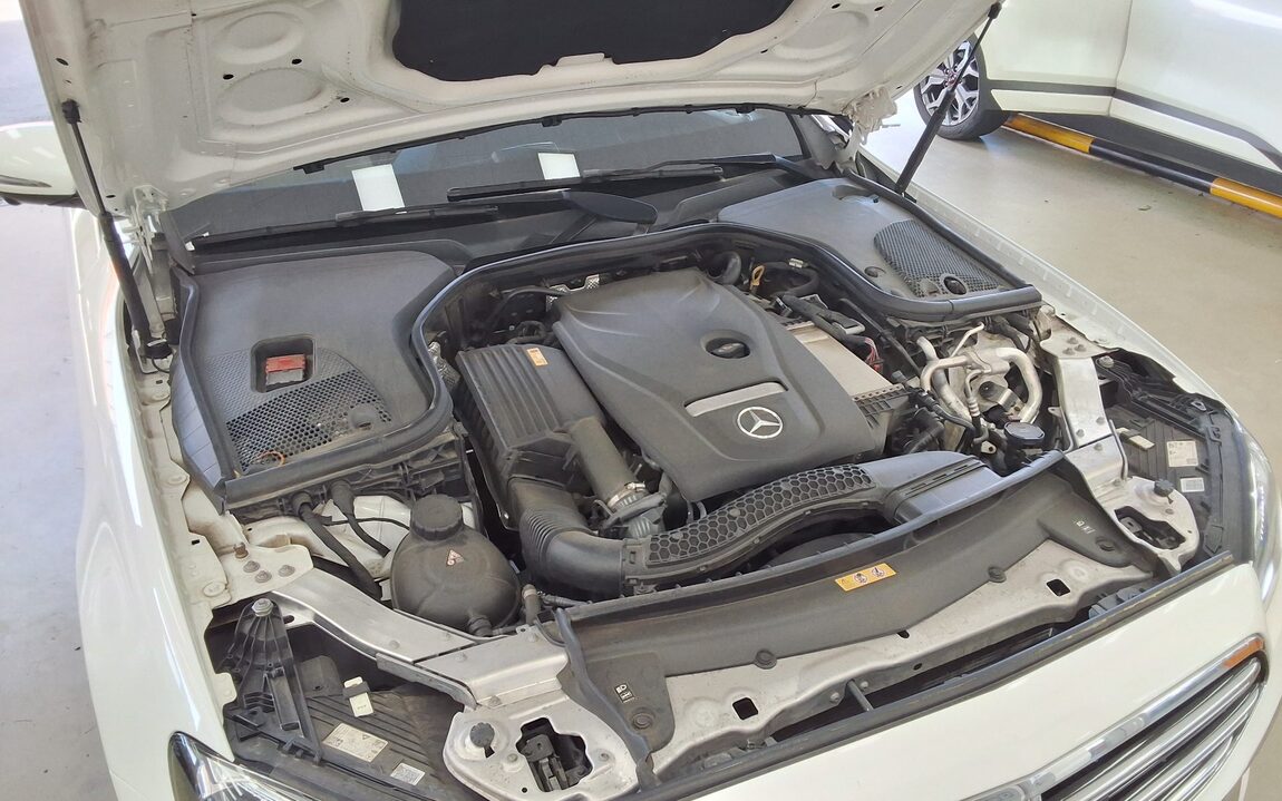 MERCEDES-BENZ E-CLASS (5TH GEN) E250 EXCLUSIVE 2022 - zdjęcie 22