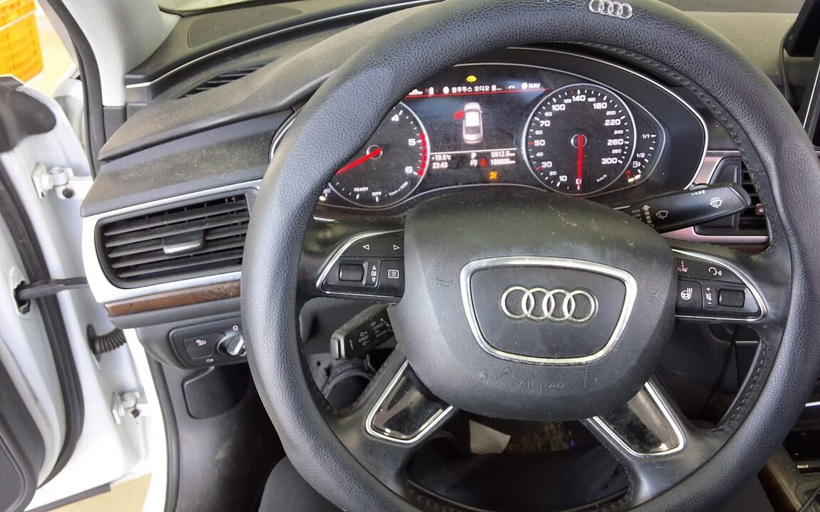 AUDI A6 (4TH GEN) 35 TDI PREMIUM 2016 - zdjęcie 17
