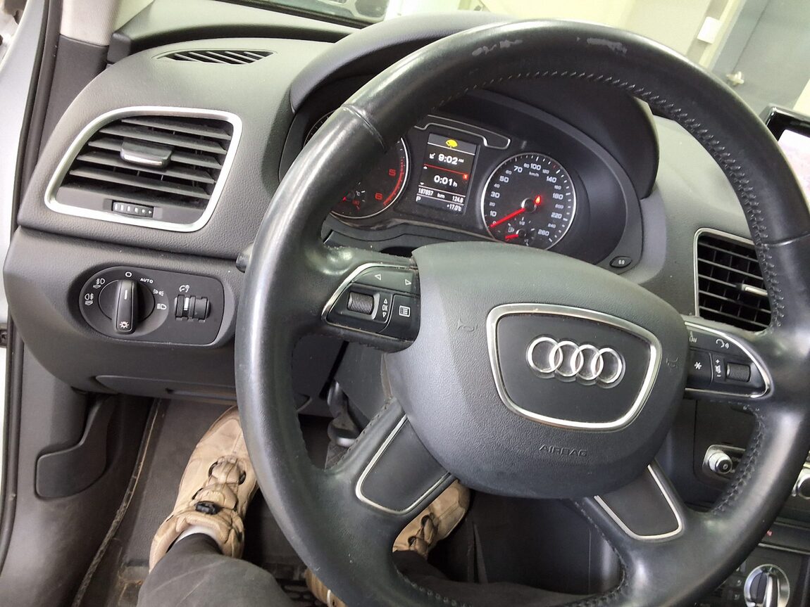 AUDI Q3 30 TDI QUATTRO 2015 - zdjęcie 23