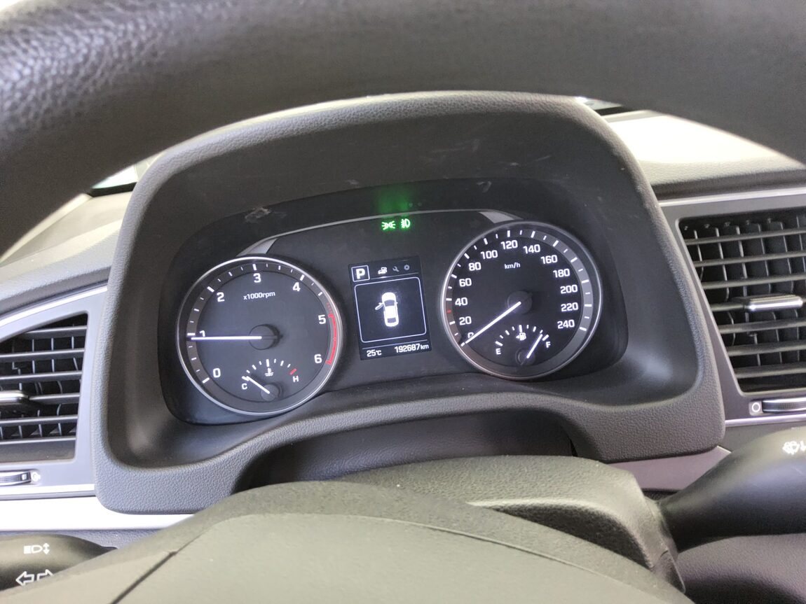 HYUNDAI AVANTE AD 1.6 DIESEL STYLE 2016 - zdjęcie 9