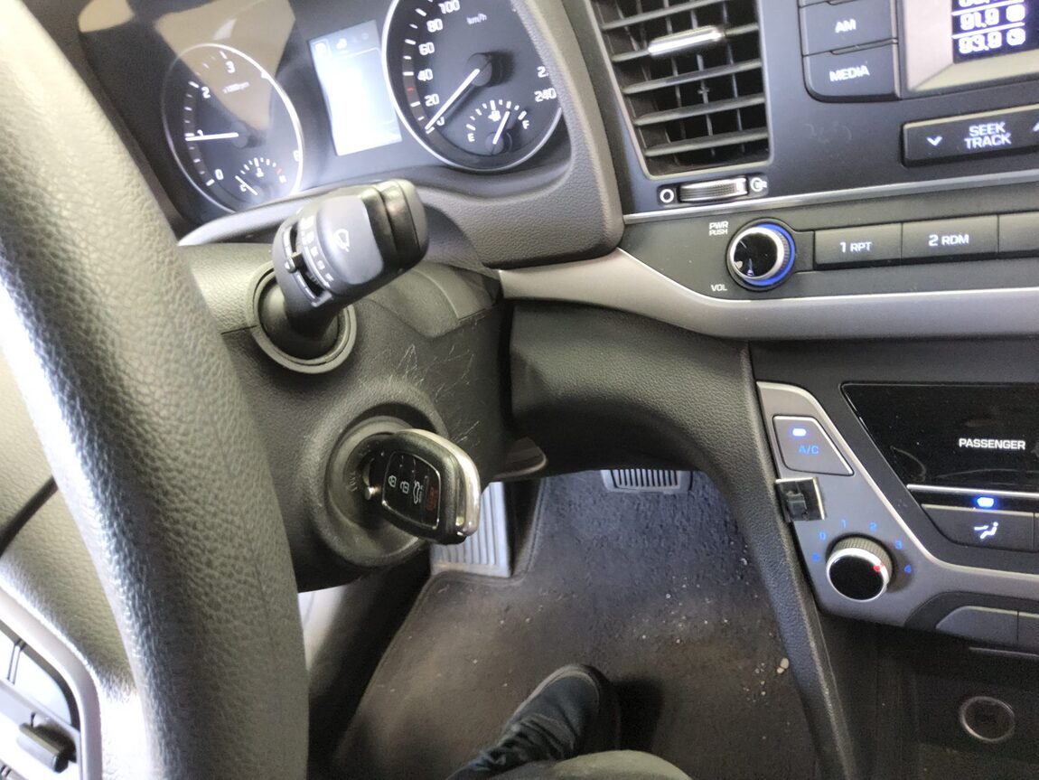 HYUNDAI AVANTE AD 1.6 DIESEL STYLE 2016 - zdjęcie 17