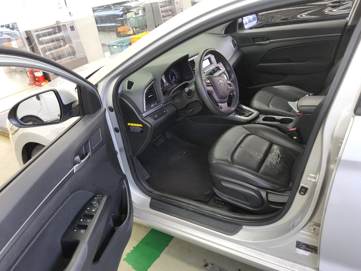 HYUNDAI AVANTE AD 1.6 DIESEL STYLE 2016 - zdjęcie 10
