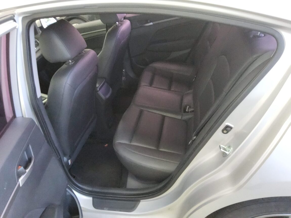 HYUNDAI AVANTE AD 1.6 DIESEL STYLE 2016 - zdjęcie 12