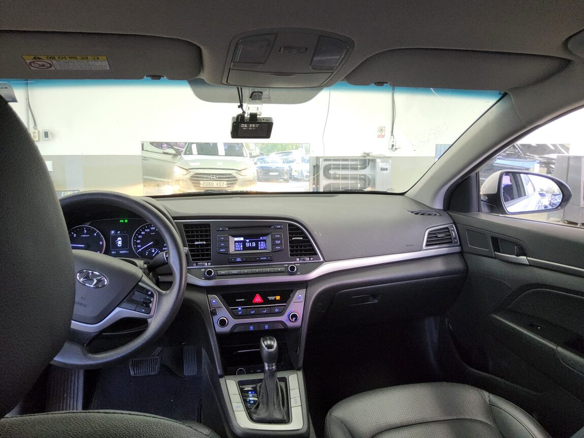 HYUNDAI AVANTE AD 1.6 DIESEL STYLE 2016 - zdjęcie 11
