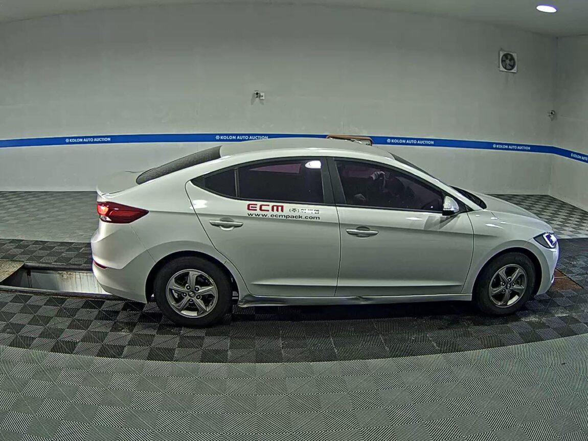HYUNDAI AVANTE AD 1.6 DIESEL STYLE 2016 - zdjęcie 4