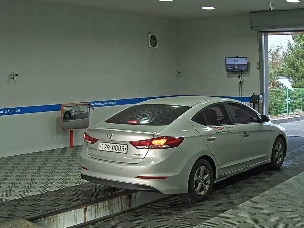 HYUNDAI AVANTE AD 1.6 DIESEL STYLE 2016 - zdjęcie 5