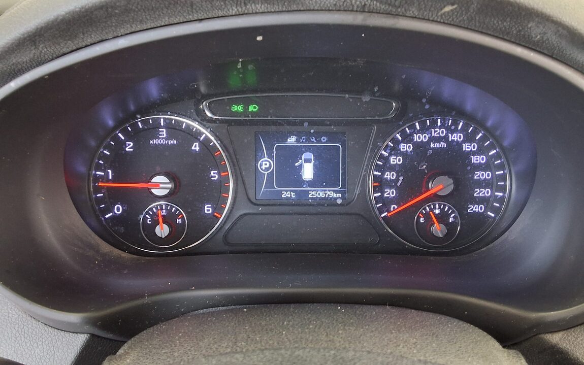 KIA ALL NEW SORENTO R2.0 2WD LUXURY 2017 - zdjęcie 9