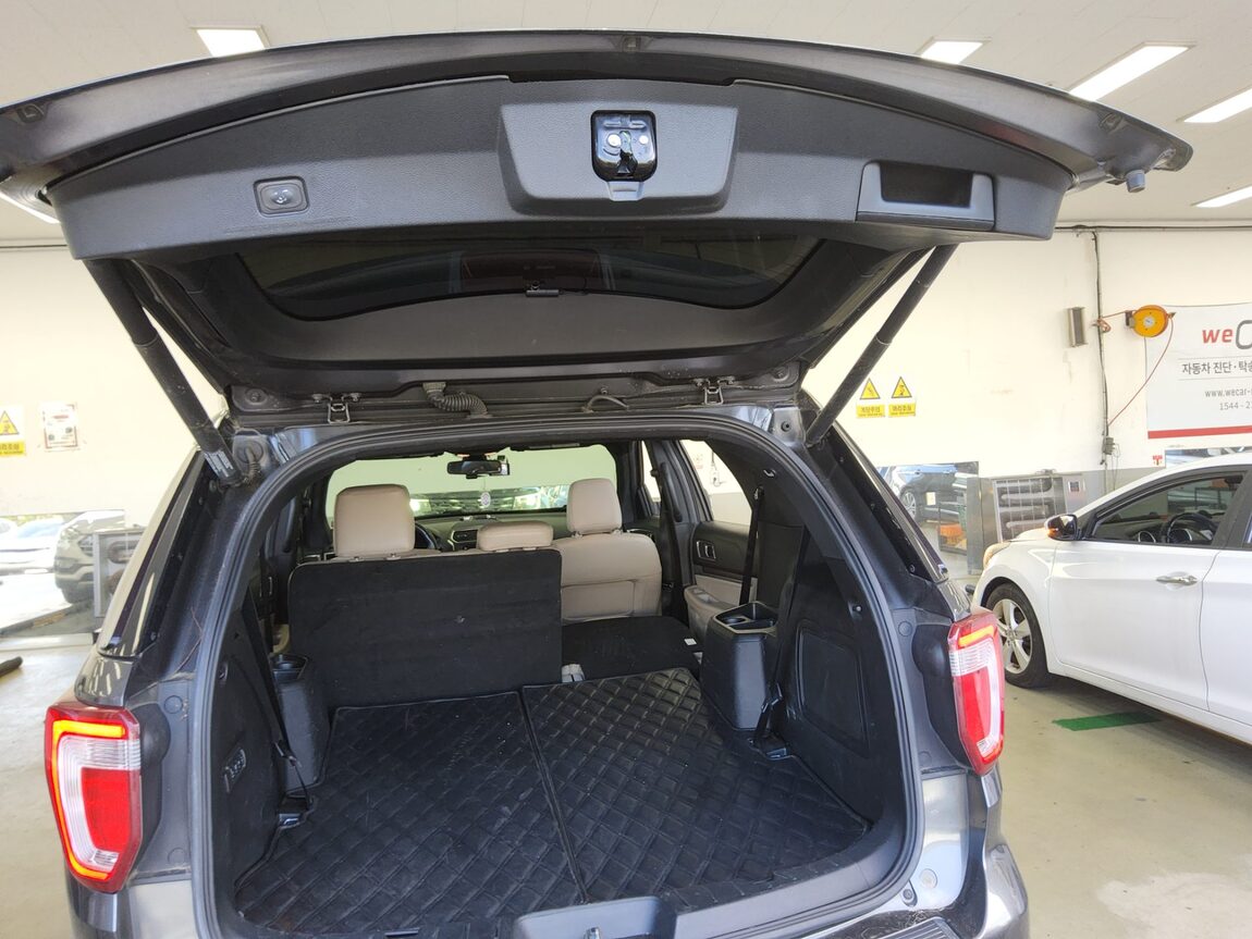 FORD EXPLORER (5TH GEN) 2.3 AWD LIMITED 2018 - zdjęcie 15