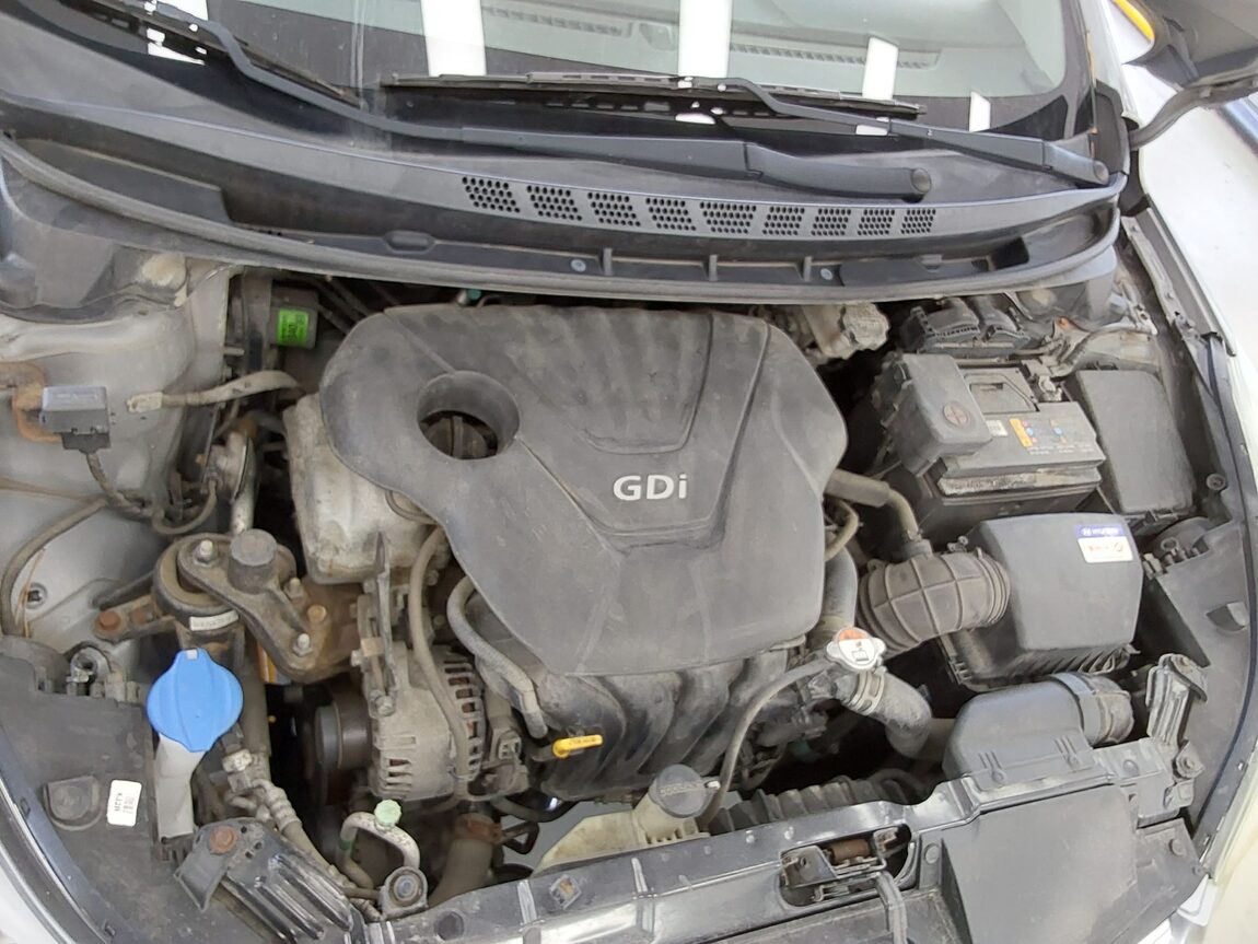 HYUNDAI THE NEW AVANTE MD 1.6 GDi MODERN 2015 - zdjęcie 18