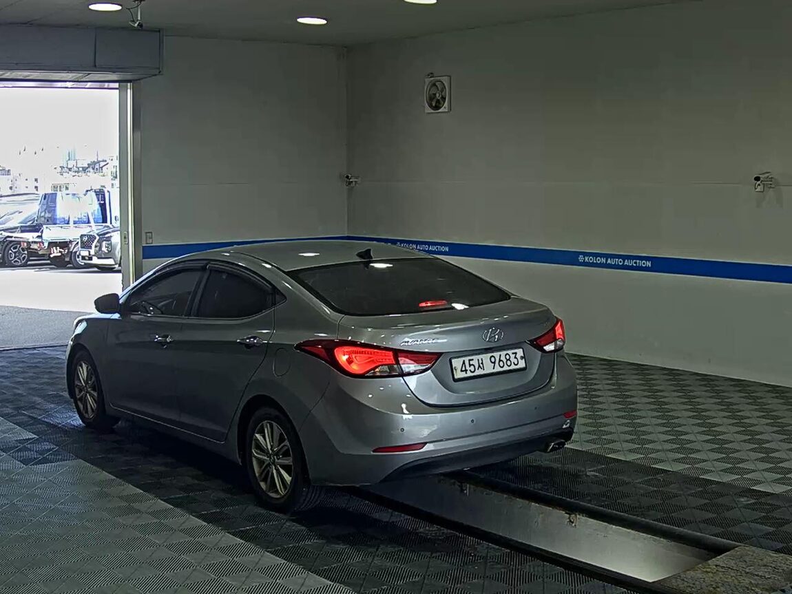 HYUNDAI THE NEW AVANTE MD 1.6 GDi MODERN 2015 - zdjęcie 6