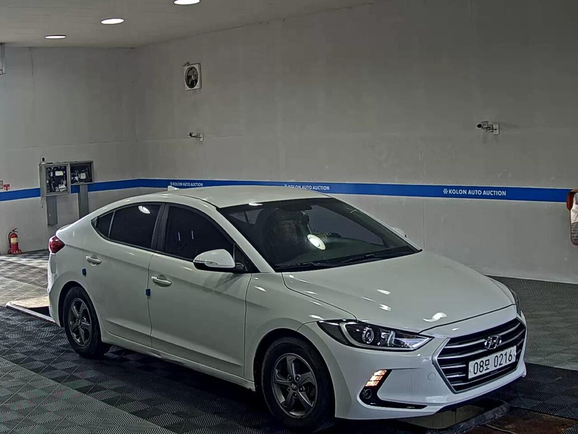 HYUNDAI AVANTE AD 1.6 GDi SMART 2017 - zdjęcie 3