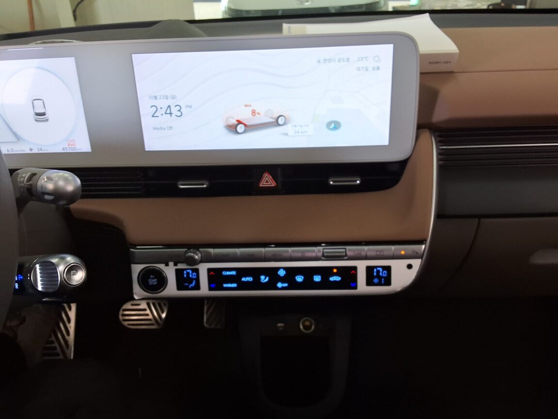 HYUNDAI IONIQ 5 EV 2WD LONG RANGE PRESTIGE 2024 - zdjęcie 24