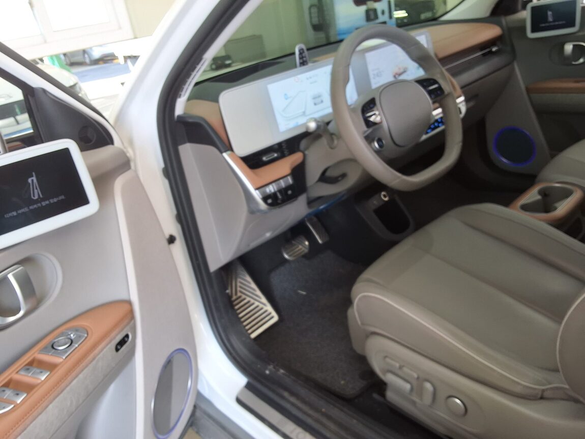 HYUNDAI IONIQ 5 EV 2WD LONG RANGE PRESTIGE 2024 - zdjęcie 11