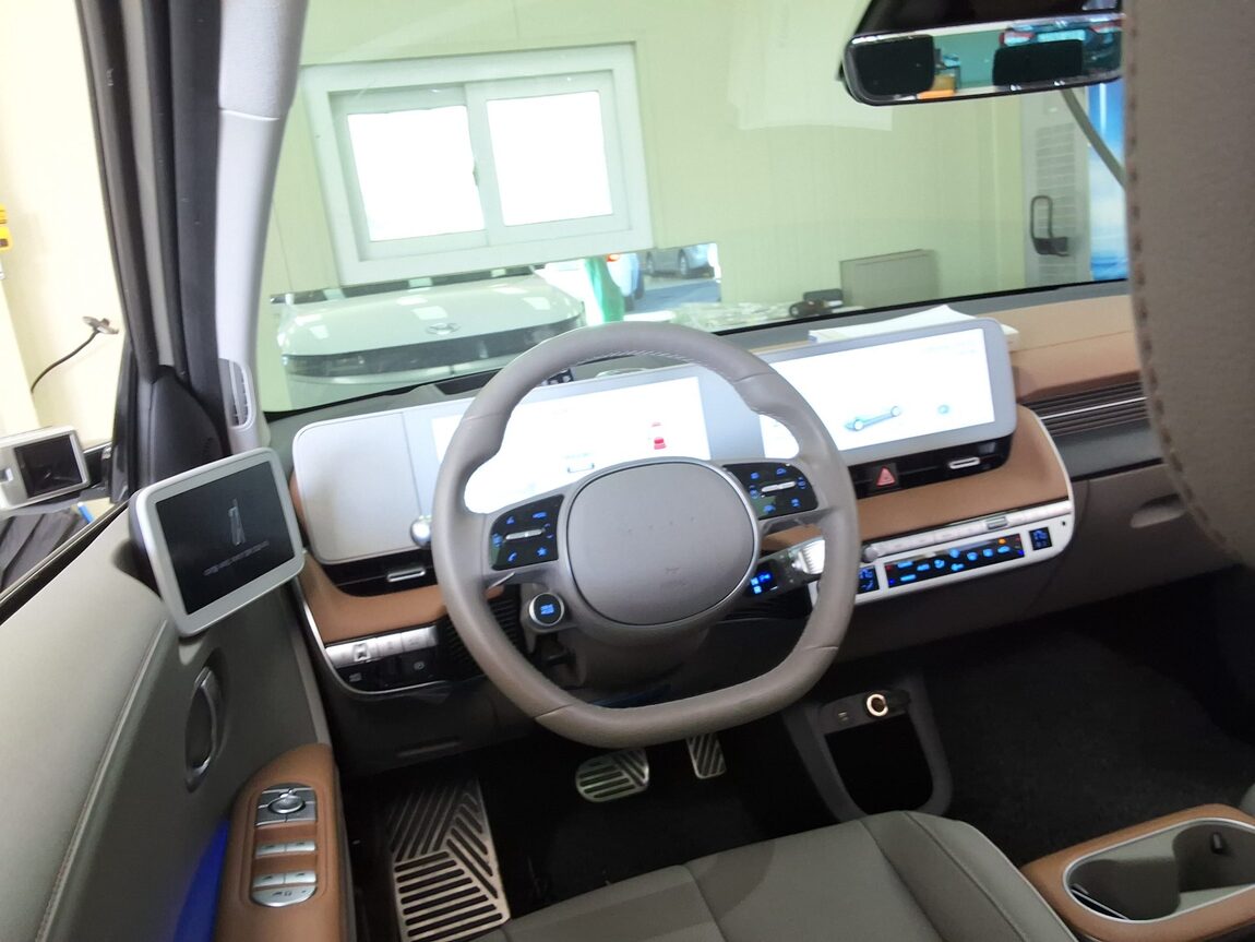 HYUNDAI IONIQ 5 EV 2WD LONG RANGE PRESTIGE 2024 - zdjęcie 12