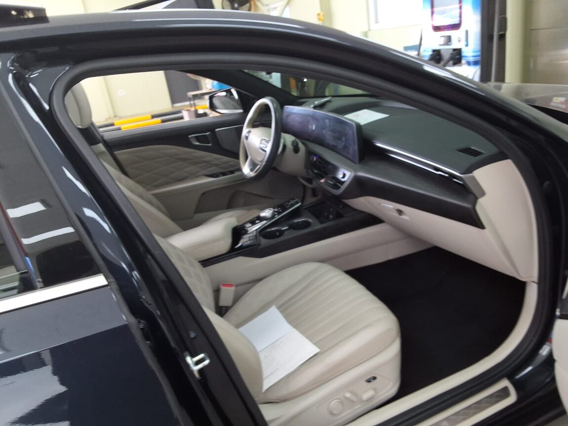 KIA K8 2.5 GDI SIGNATURE 2022 - zdjęcie 15