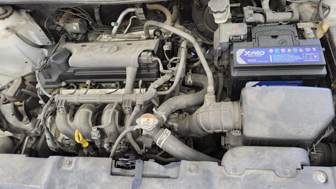 HYUNDAI NEW ACCENT 1.4 VVT MODERN 2015 - zdjęcie 20