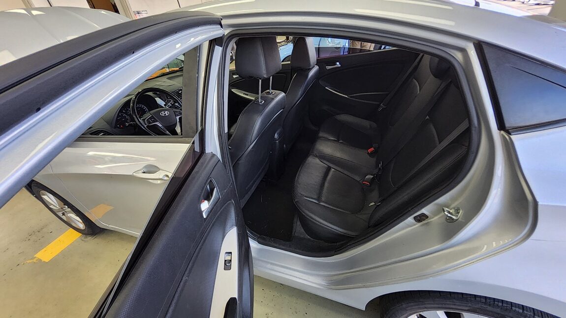 HYUNDAI NEW ACCENT 1.4 VVT MODERN 2015 - zdjęcie 12