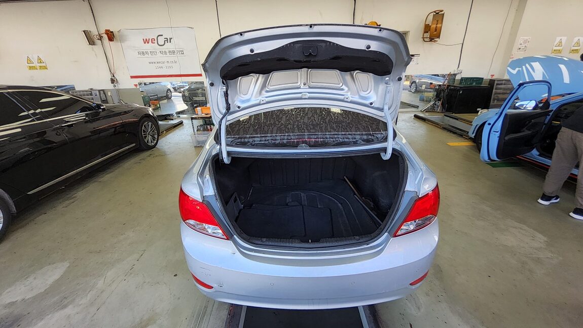 HYUNDAI NEW ACCENT 1.4 VVT MODERN 2015 - zdjęcie 15