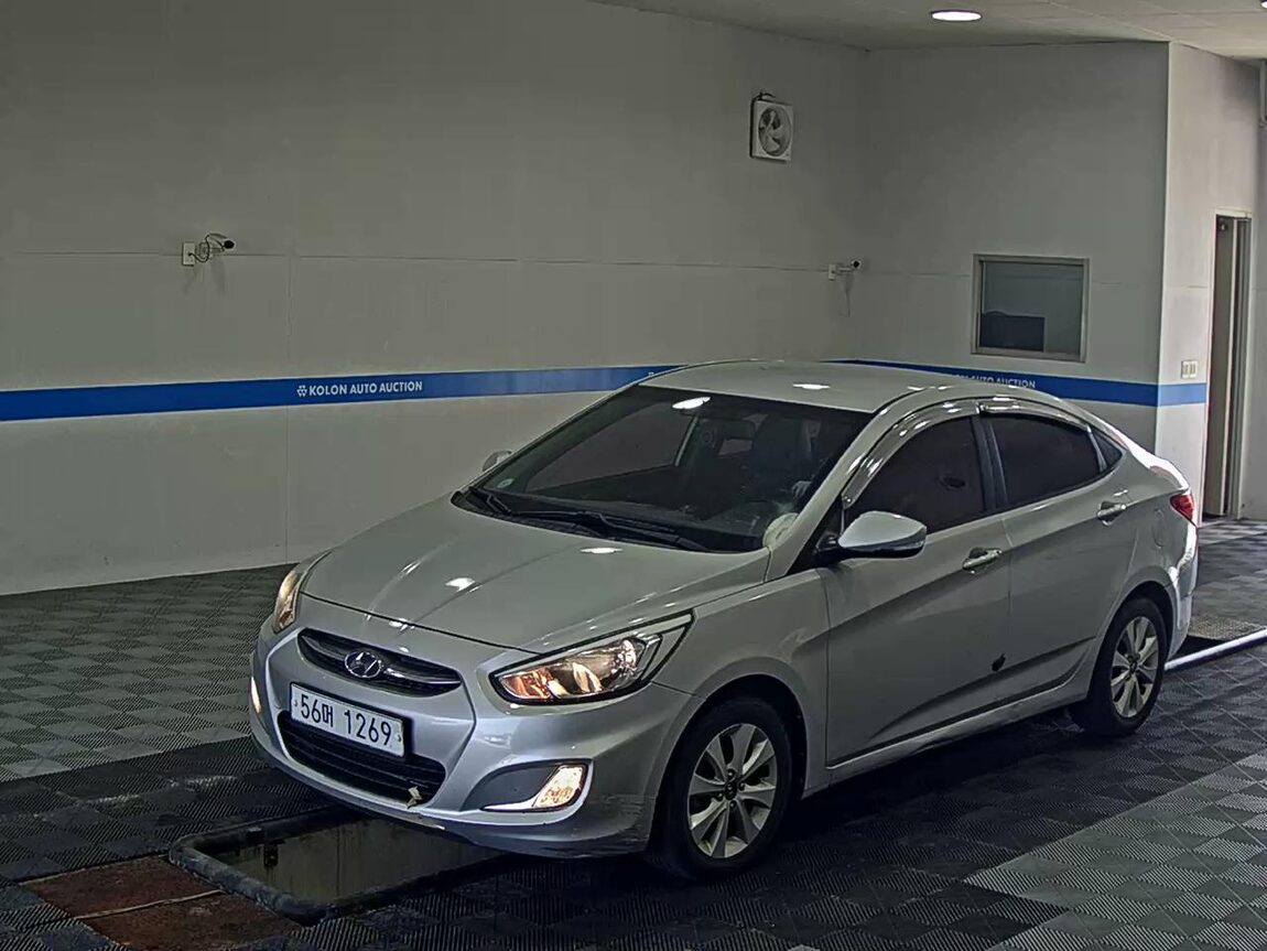 HYUNDAI NEW ACCENT 1.4 VVT MODERN 2015 - zdjęcie 2