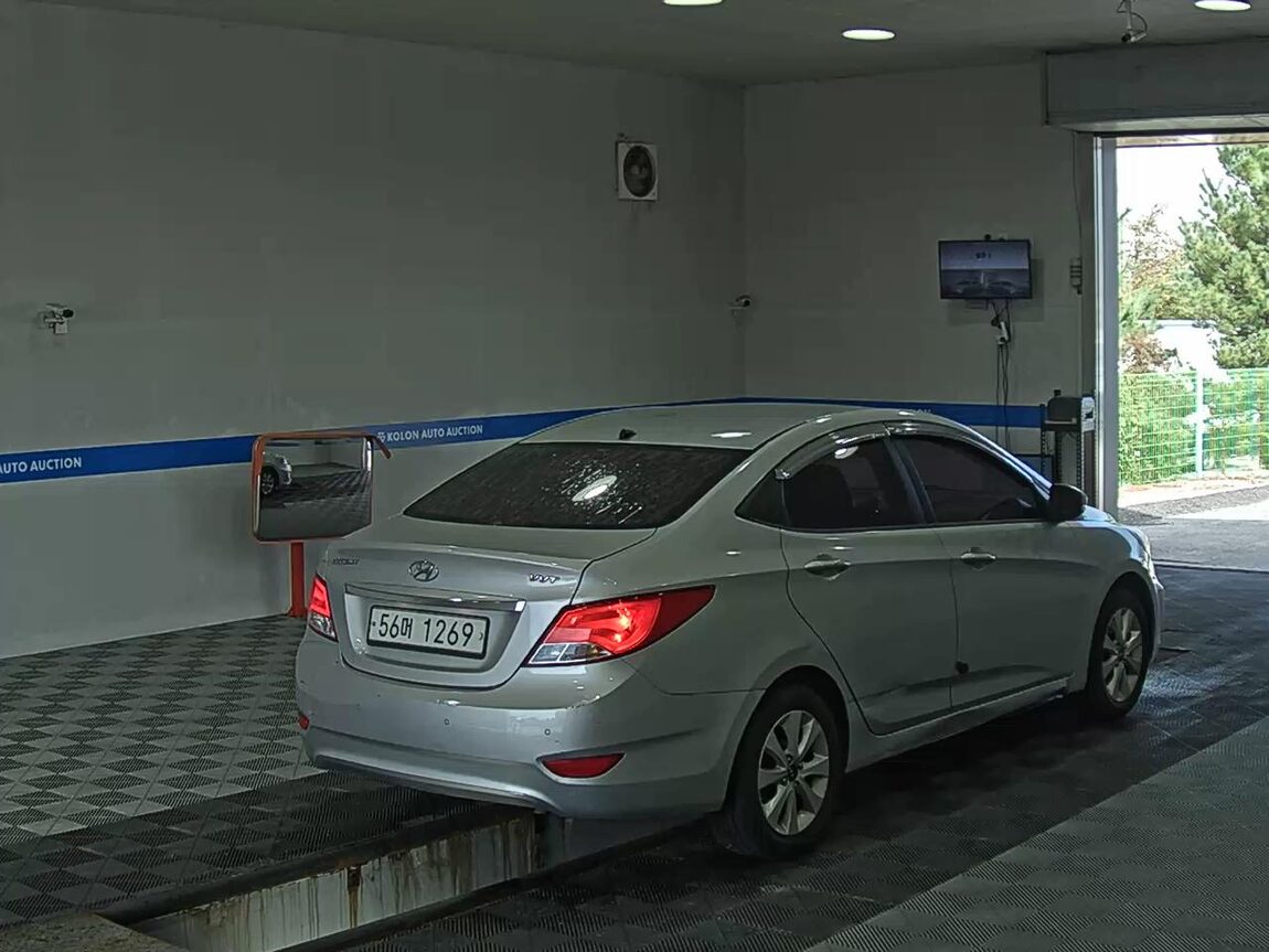 HYUNDAI NEW ACCENT 1.4 VVT MODERN 2015 - zdjęcie 5