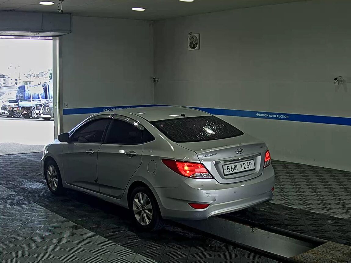 HYUNDAI NEW ACCENT 1.4 VVT MODERN 2015 - zdjęcie 6