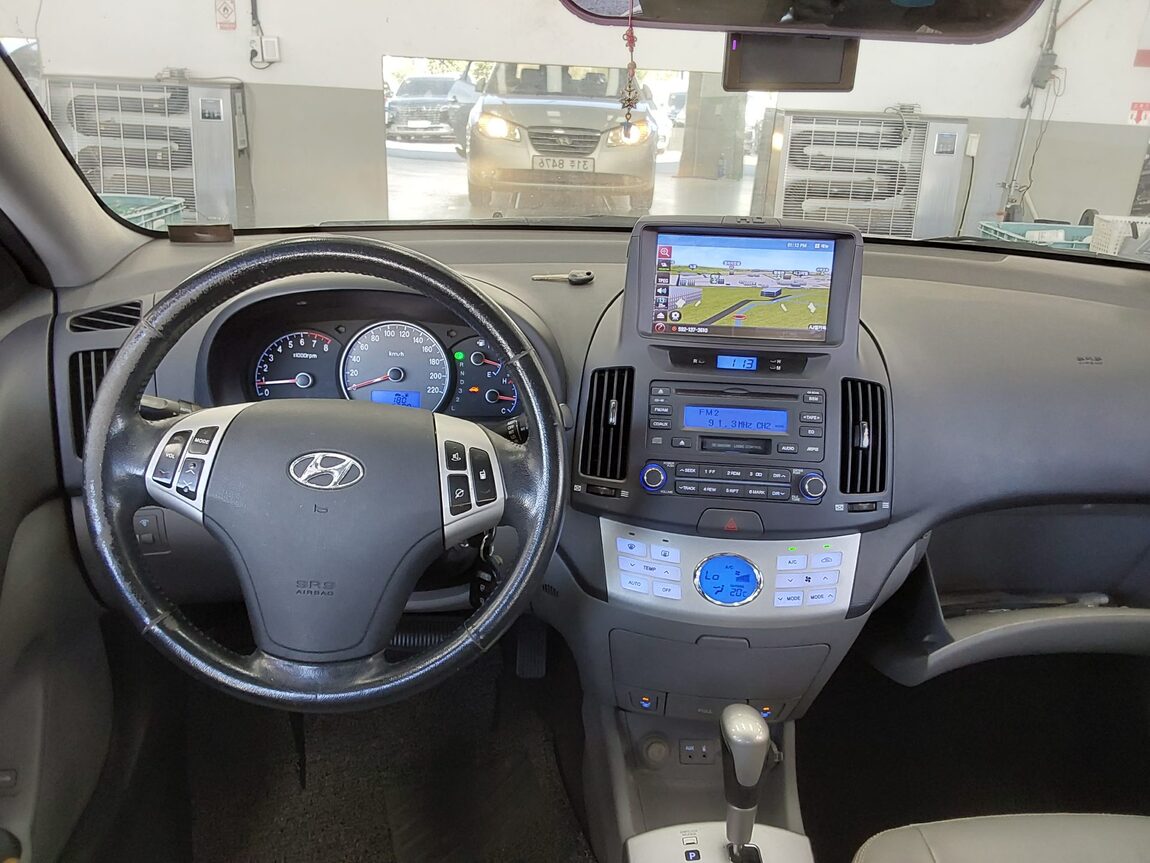 HYUNDAI AVANTE HD 1.6 VVT S16 LUXURY 2008 - zdjęcie 11