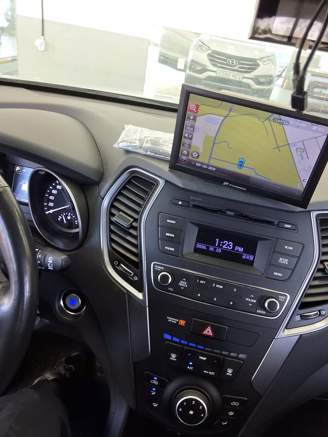 HYUNDAI SANTA FE THE PRIME DIESEL R2.0 2WD MODERN 2016 - zdjęcie 17