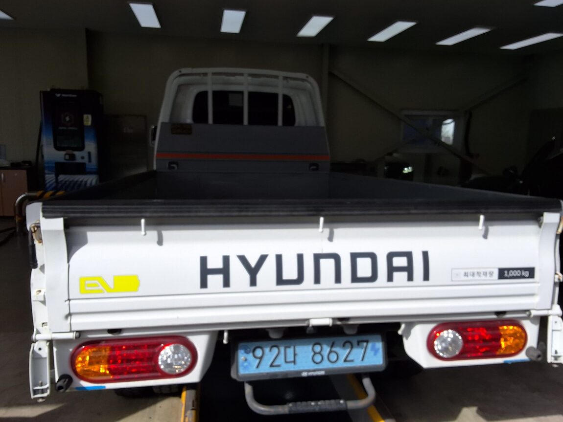 HYUNDAI PORTER II ELECTRIC CARGO PREMIUM SPECIAL 2023 - zdjęcie 13
