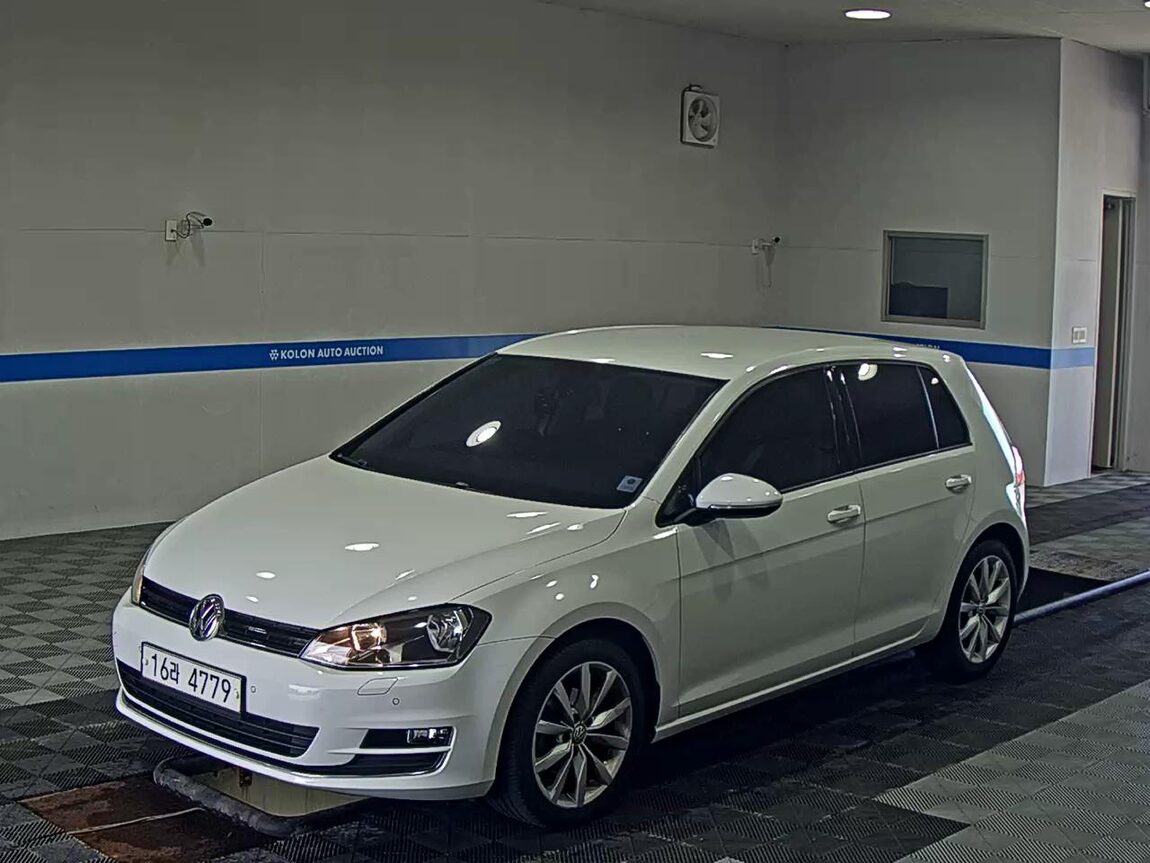 VOLKSWAGEN GOLF (7TH GEN) 1.6 TDI BLUEMOTION 2015 - zdjęcie 2