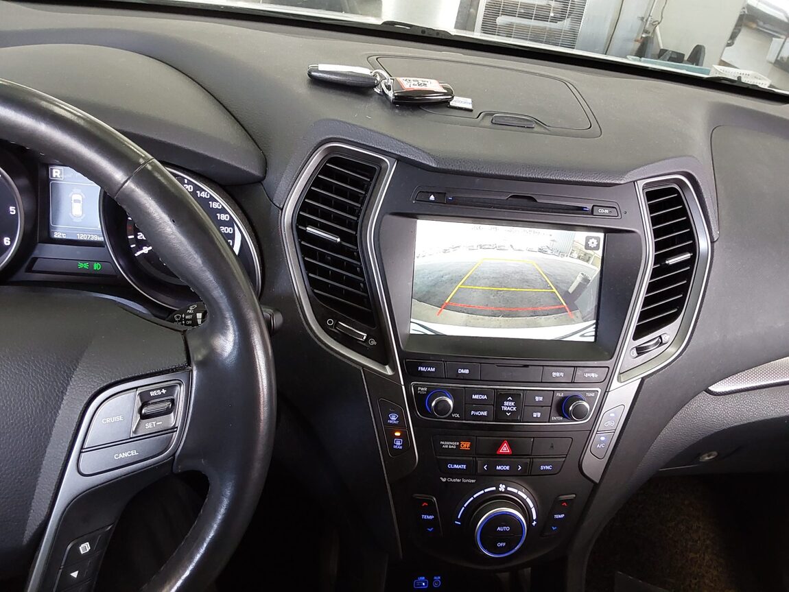 HYUNDAI SANTA FE THE PRIME DIESEL R2.0 2WD VALUE PLUS 2018 - zdjęcie 17