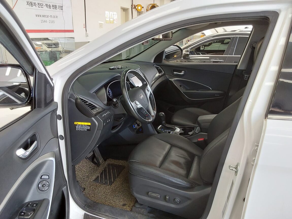 HYUNDAI SANTA FE THE PRIME DIESEL R2.0 2WD VALUE PLUS 2018 - zdjęcie 10