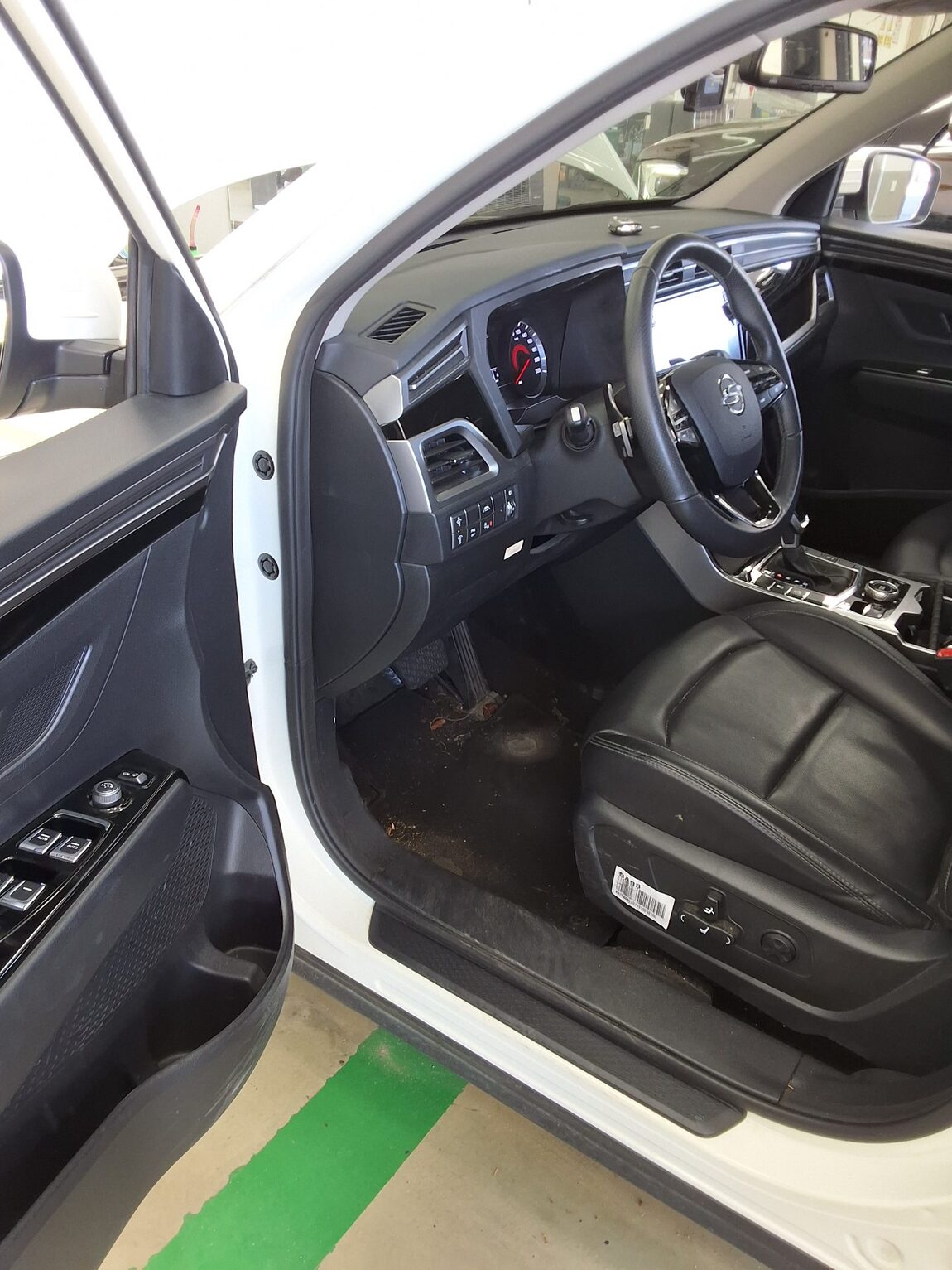 KG MOBILITY (SSANGYONG) ALL NEW KORANDO 1.5 GASOLINE 2WD C5 PLUS 2023 - zdjęcie 10