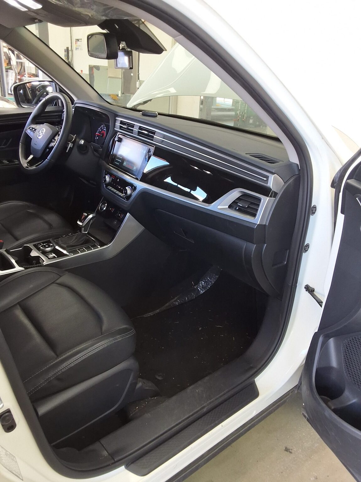 KG MOBILITY (SSANGYONG) ALL NEW KORANDO 1.5 GASOLINE 2WD C5 PLUS 2023 - zdjęcie 14