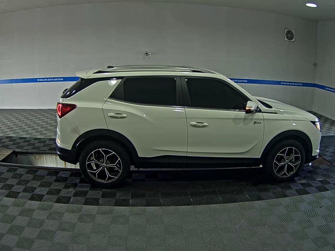 KG MOBILITY (SSANGYONG) ALL NEW KORANDO 1.5 GASOLINE 2WD C5 PLUS 2023 - zdjęcie 4