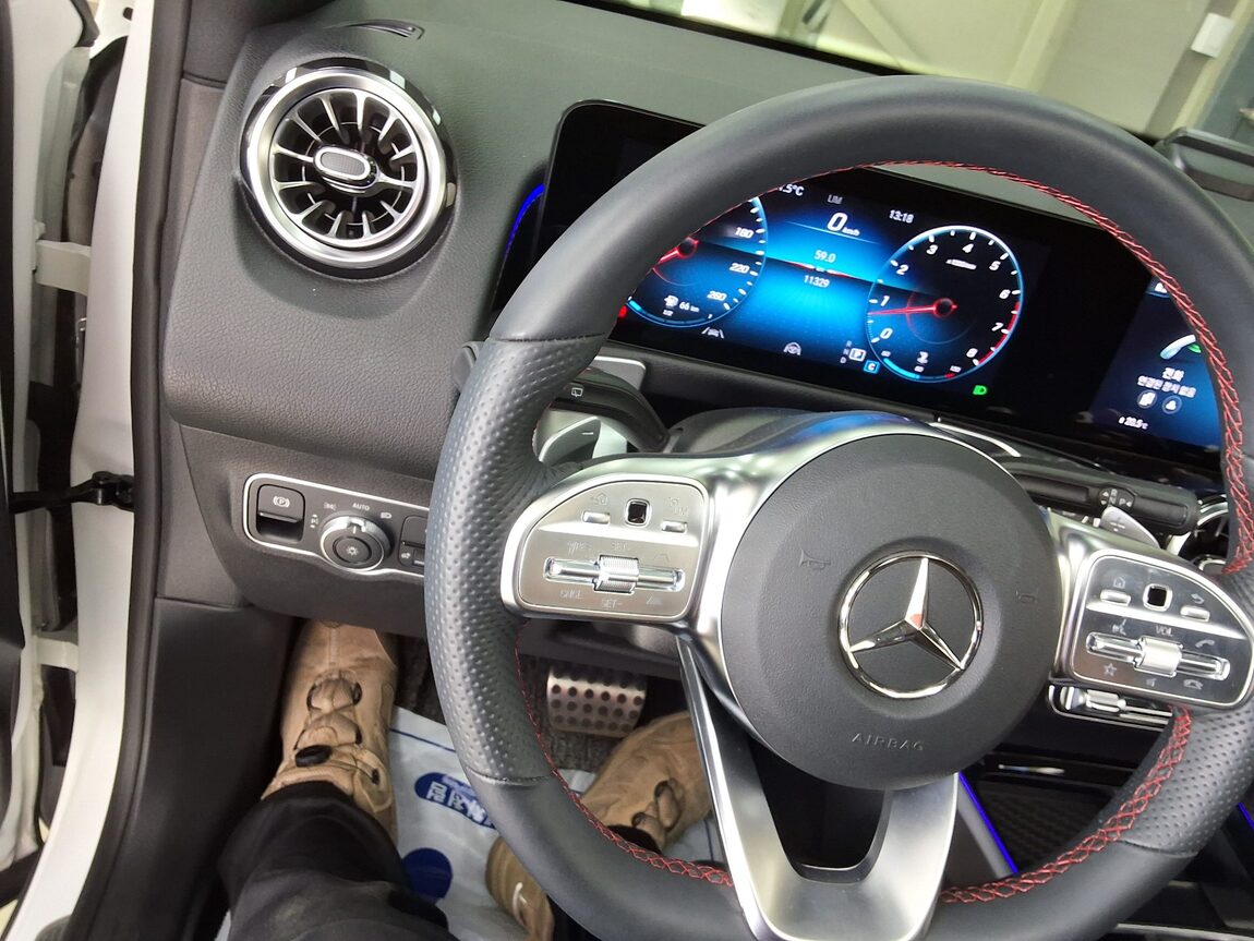 MERCEDES-BENZ GLB-CLASS GLB 250 4MATIC 2023 - zdjęcie 23