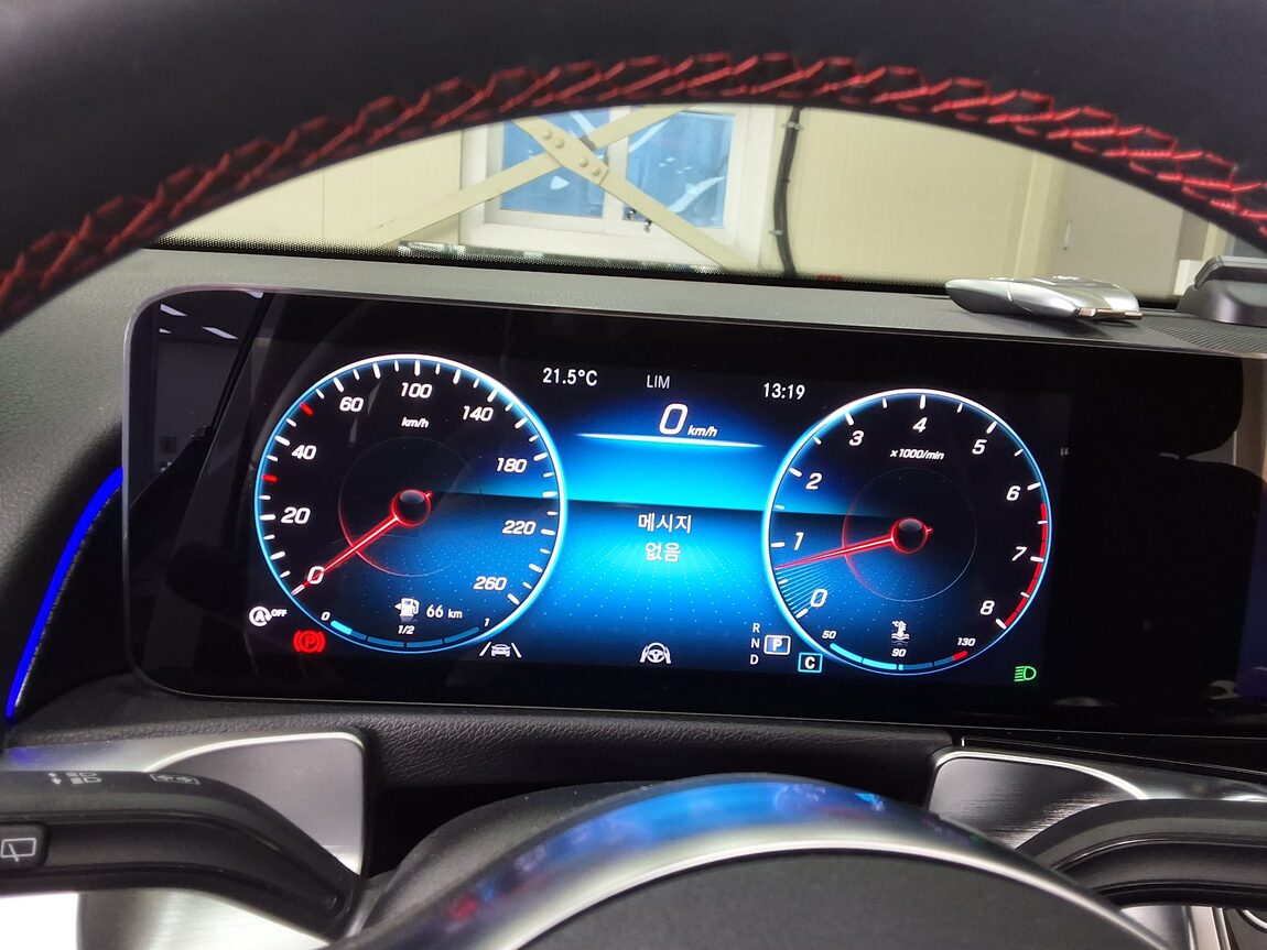 MERCEDES-BENZ GLB-CLASS GLB 250 4MATIC 2023 - zdjęcie 26