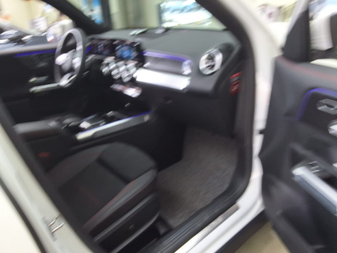 MERCEDES-BENZ GLB-CLASS GLB 250 4MATIC 2023 - zdjęcie 15