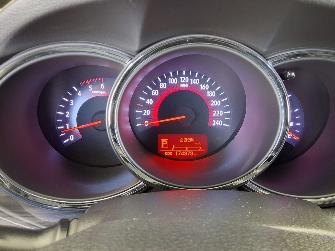 KIA SORENTO R DIESEL 2.0 2WD TLX LUXURY MODEL 2012 - zdjęcie 9