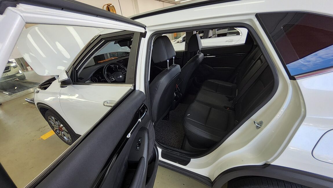 KIA SELTOS 1.6 GASOLINE 2WD NOBLESSE 2020 - zdjęcie 12