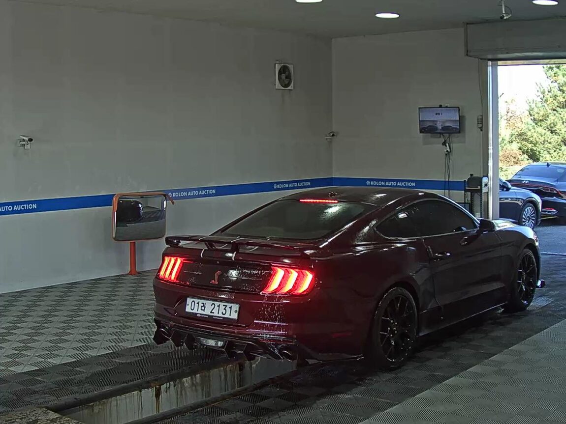 FORD MUSTANG (6TH GEN) COUPE 2.3 PREMIUM 2018 - zdjęcie 5