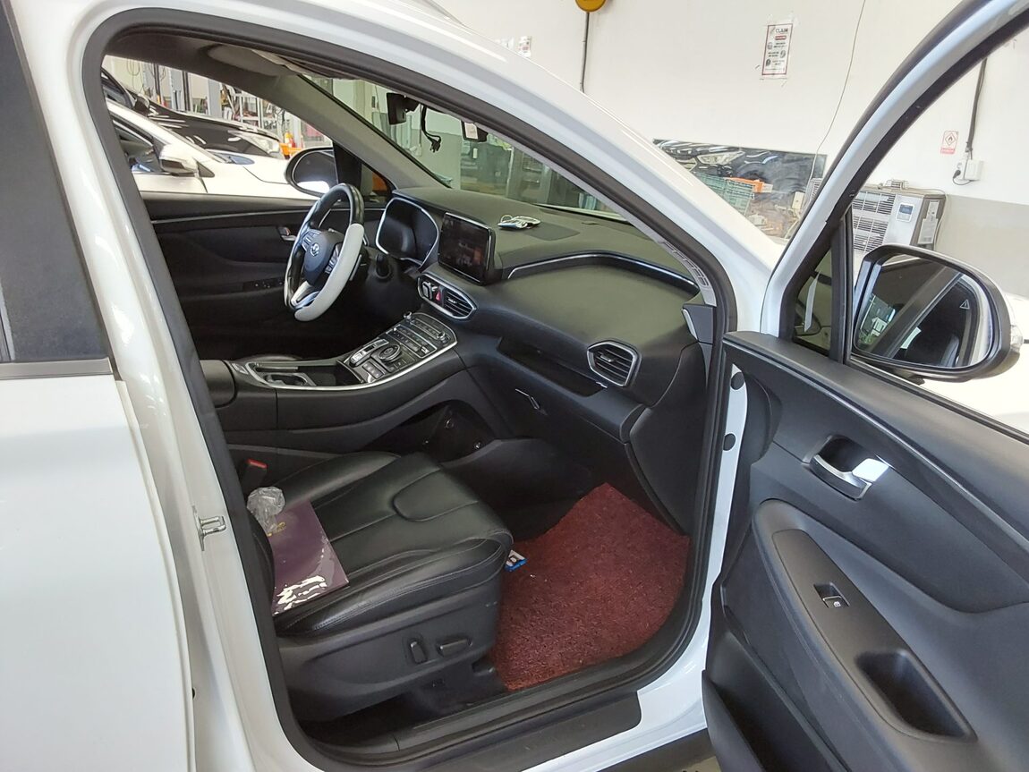 HYUNDAI THE NEW SANTA FE DIESEL 2.2 2WD PRESTIGE 2021 - zdjęcie 14