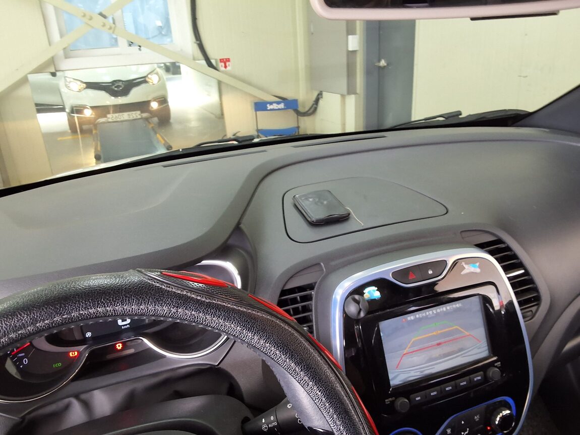 RENAULT (SAMSUNG) QM3 RE SIGNATURE ETOILE WHITE BODY 2017 - zdjęcie 25