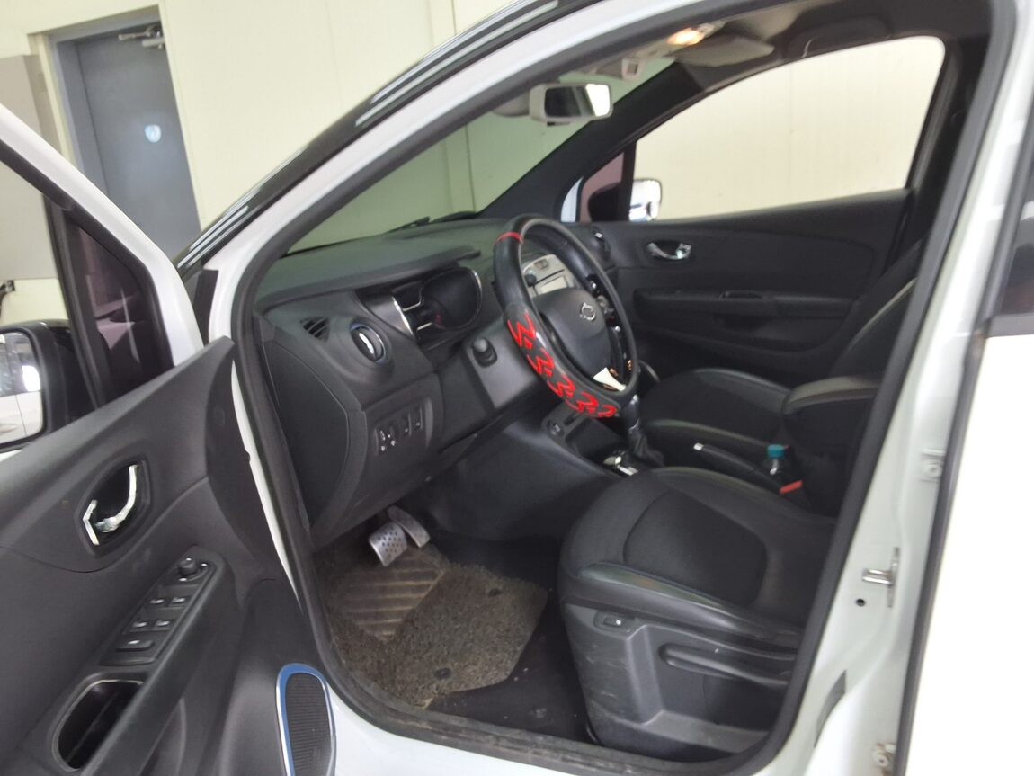 RENAULT (SAMSUNG) QM3 RE SIGNATURE ETOILE WHITE BODY 2017 - zdjęcie 11