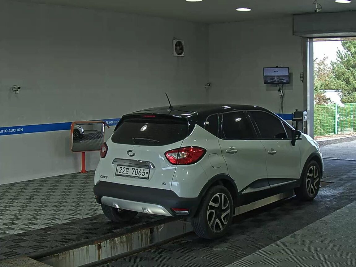 RENAULT (SAMSUNG) QM3 RE SIGNATURE ETOILE WHITE BODY 2017 - zdjęcie 5