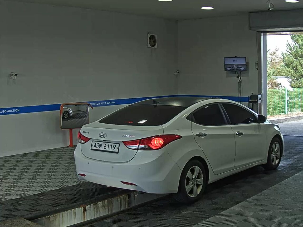 HYUNDAI AVANTE MD M16 GDi PREMIER 2012 - zdjęcie 5