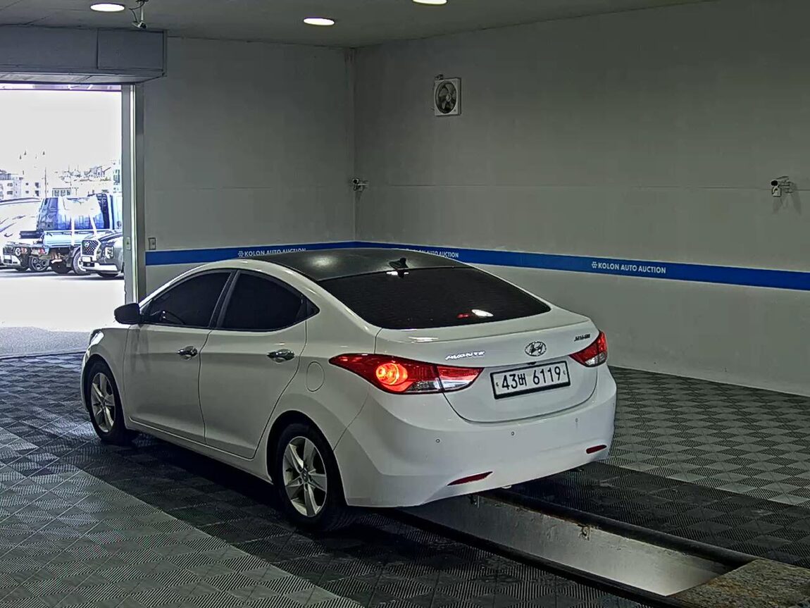 HYUNDAI AVANTE MD M16 GDi PREMIER 2012 - zdjęcie 6