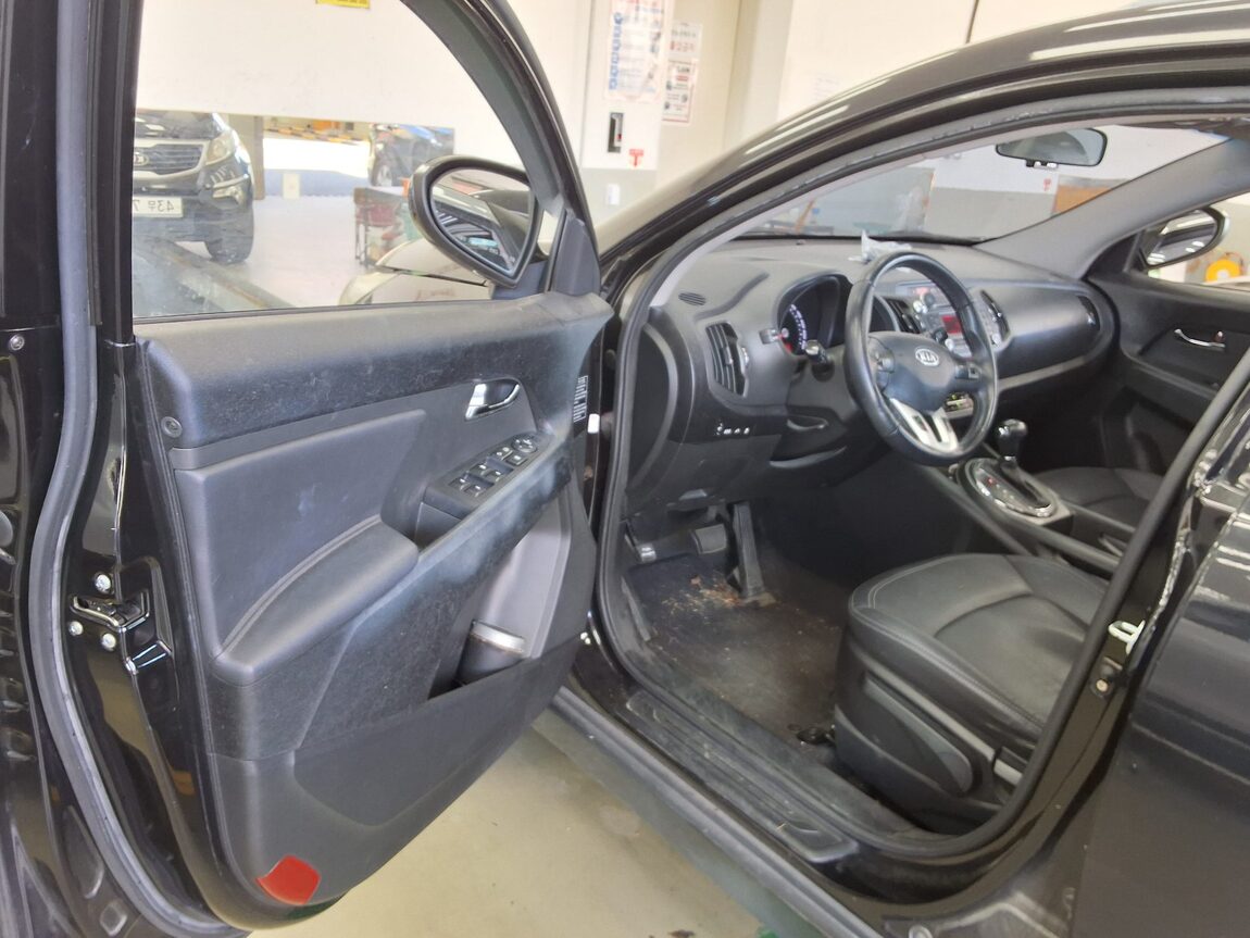 KIA SPORTAGE R DIESEL R2.0 2WD TLX LUXURY MODEL 2011 - zdjęcie 10